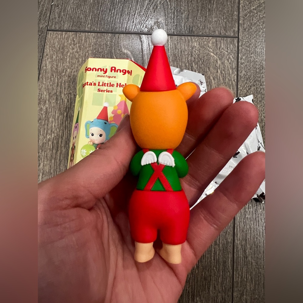Brand NEW Sonny Angel Santa’s little helper Series mini figure - pig - Picture 3 of 3